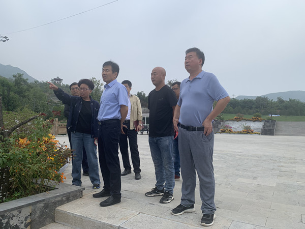 1695697944281813.jpg 物流公司董事長李占國帶隊到公子元(河北)建設(shè)項目管理有限公司開展雙節(jié)前安全檢查工作_副本.jpg